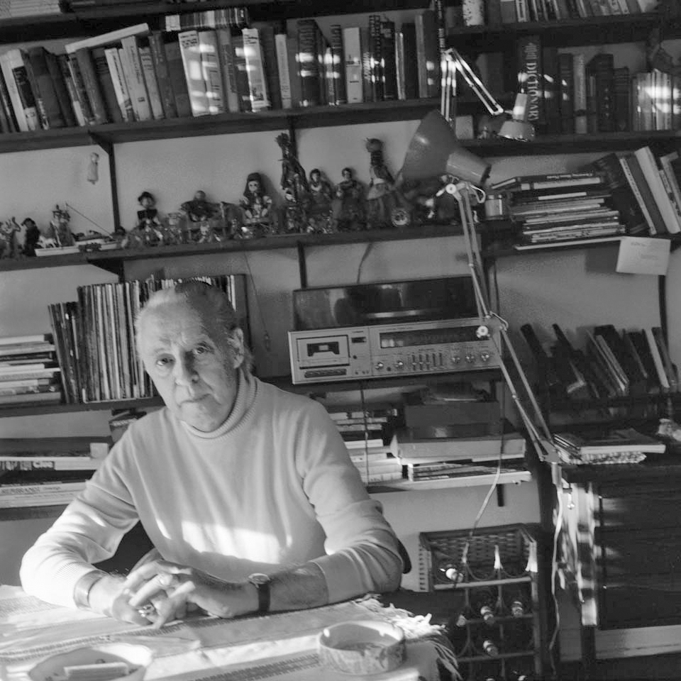Willy Maywald an seinem Schreibtisch. Foto: Privat