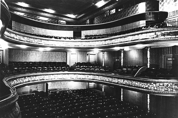 Das Theater nach der Renovierung 1928. Foto: Stadtarchiv Krefeld, Fotobestand, Objekt-Nr. 3634/1-3701