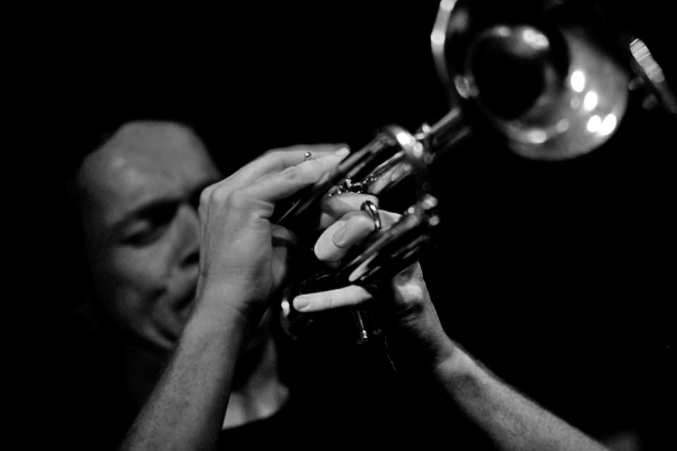 Frederik Köster, Trompete, im Jazzkeller Krefeld. Foto: Jazzkeller GbR